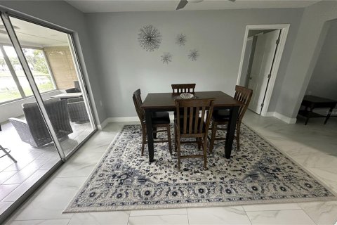 Villa ou maison à vendre à New Port Richey, Floride: 2 chambres, 169.27 m2 № 2419902 - photo 7