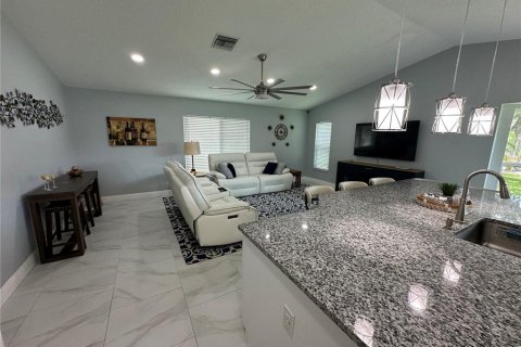 Villa ou maison à vendre à New Port Richey, Floride: 2 chambres, 169.27 m2 № 2419902 - photo 16