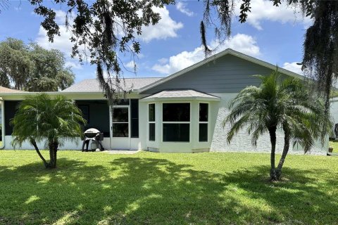Villa ou maison à vendre à New Port Richey, Floride: 2 chambres, 169.27 m2 № 2419902 - photo 5