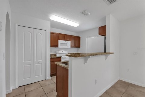 Adosado en venta en Kissimmee, Florida, 3 dormitorios, 158.21 m2 № 2149047 - foto 13