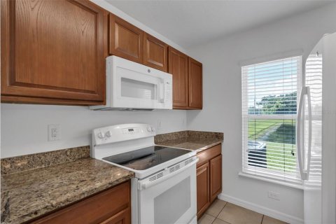 Adosado en venta en Kissimmee, Florida, 3 dormitorios, 158.21 m2 № 2149047 - foto 16