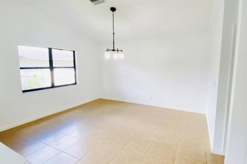 Villa ou maison à louer à Royal Palm Beach, Floride: 3 chambres, 161.65 m2 № 2084423 - photo 7