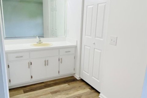 Villa ou maison à louer à Royal Palm Beach, Floride: 3 chambres, 161.65 m2 № 2084423 - photo 13