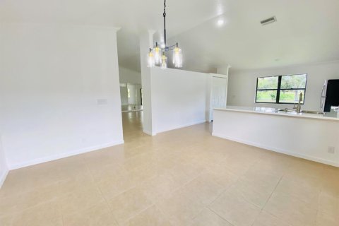 Villa ou maison à louer à Royal Palm Beach, Floride: 3 chambres, 161.65 m2 № 2084423 - photo 10