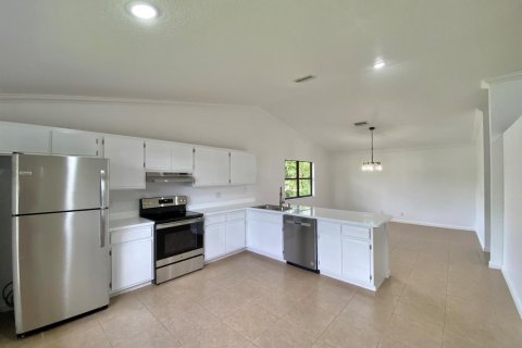 Villa ou maison à louer à Royal Palm Beach, Floride: 3 chambres, 161.65 m2 № 2084423 - photo 5