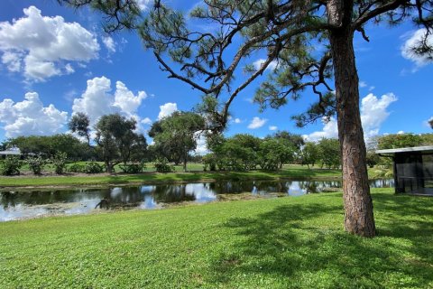 Villa ou maison à louer à Royal Palm Beach, Floride: 3 chambres, 161.65 m2 № 2084423 - photo 25