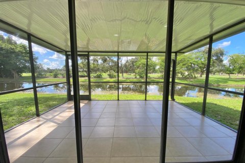 Villa ou maison à louer à Royal Palm Beach, Floride: 3 chambres, 161.65 m2 № 2084423 - photo 22
