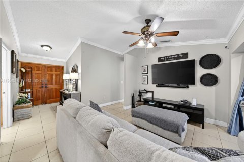 Villa ou maison à vendre à Miami, Floride: 4 chambres, 122.17 m2 № 2045405 - photo 8