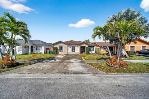 Villa ou maison à Miami, Floride 4 chambres, 122.17 m2 № 2045405