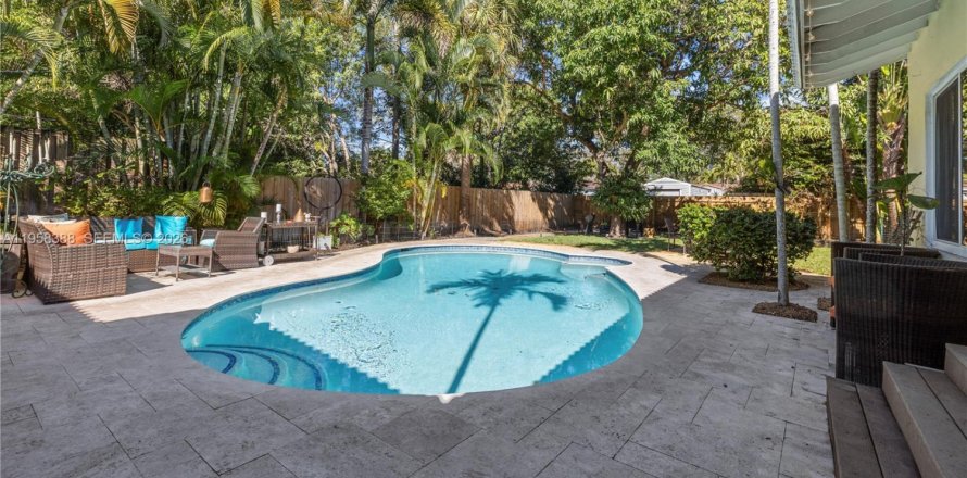 Casa en Hollywood, Florida 3 dormitorios, 92.9 m2 № 2040761