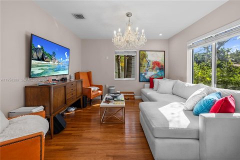Casa en venta en Hollywood, Florida, 3 dormitorios, 92.9 m2 № 2040761 - foto 4