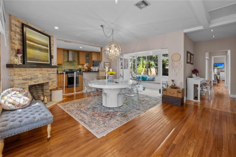 Casa en venta en Hollywood, Florida, 3 dormitorios, 92.9 m2 № 2040761 - foto 3