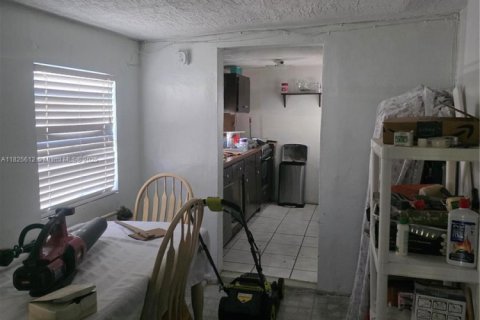 House in Miami, Florida 3 bedrooms, 136.75 sq.m. № 1794058 - photo 7