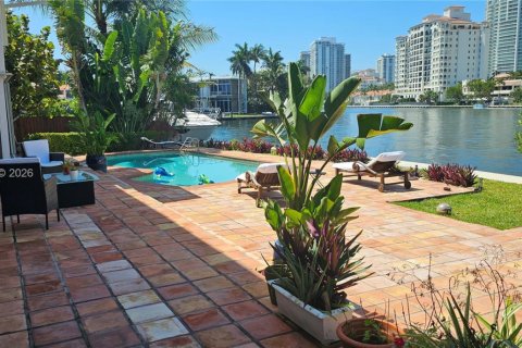 Casa en venta en Golden Beach, Florida, 6 dormitorios, 465.63 m2 № 2061655 - foto 20