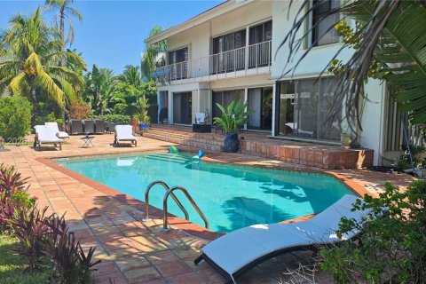 Casa en venta en Golden Beach, Florida, 6 dormitorios, 465.63 m2 № 2061655 - foto 21