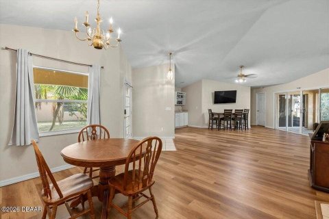 House in Ormond Beach, Florida 3 bedrooms, 188.96 sq.m. № 2104835 - photo 4