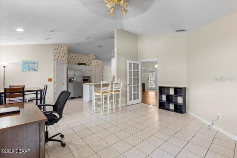 House in Ormond Beach, Florida 3 bedrooms, 188.96 sq.m. № 2104835 - photo 12