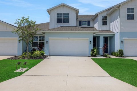 Townhouse in Parrish, Florida 3 bedrooms, 167.87 sq.m. № 1915233 - photo 1