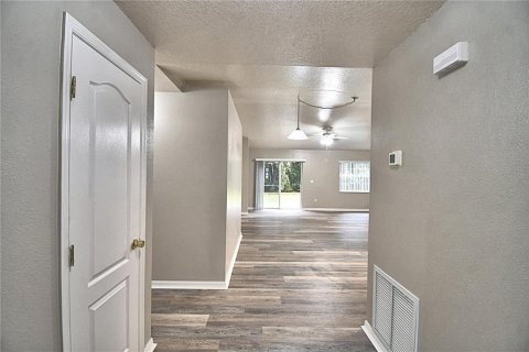 Immobilier commercial à vendre à Lake Wales, Floride: 8 chambres, 220.36 m2 № 2415114 - photo 8