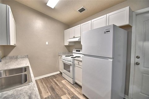Immobilier commercial à vendre à Lake Wales, Floride: 8 chambres, 220.36 m2 № 2415114 - photo 13