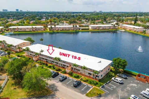 Condominio en venta en Hallandale Beach, Florida, 1 dormitorio, 58.06 m2 № 2243204 - foto 4