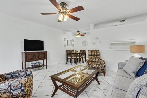 Condominio en venta en Hallandale Beach, Florida, 1 dormitorio, 58.06 m2 № 2243204 - foto 13