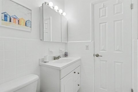 Condominio en venta en Hallandale Beach, Florida, 1 dormitorio, 58.06 m2 № 2243204 - foto 25