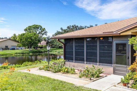 Copropriété à vendre à Bradenton, Floride: 2 chambres, 96.99 m2 № 1919113 - photo 1