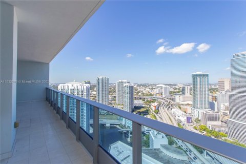 Condo in Miami, Florida, 2 bedrooms  № 1888778 - photo 16