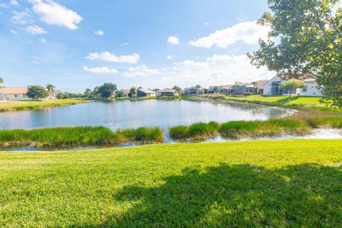 Casa en venta en Port St. Lucie, Florida, 3 dormitorios, 236.44 m2 № 2077869 - foto 19