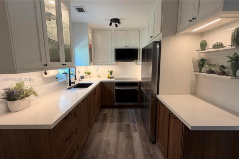 Townhouse in Fort Lauderdale, Florida 2 bedrooms, 116.13 sq.m. № 2088086