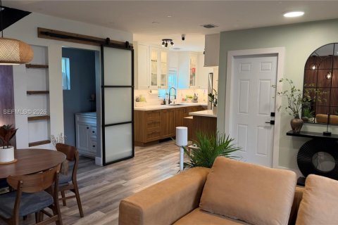 Townhouse in Fort Lauderdale, Florida 2 bedrooms, 116.13 sq.m. № 2088086 - photo 15