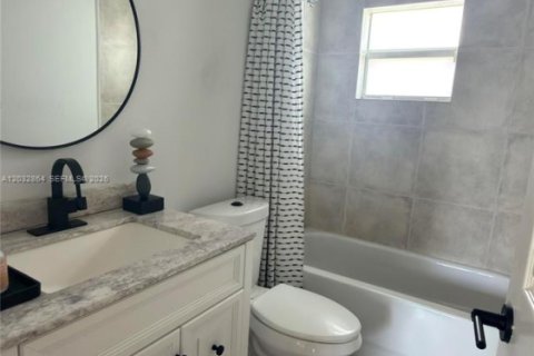 Townhouse in Fort Lauderdale, Florida 2 bedrooms, 116.13 sq.m. № 2088086 - photo 7
