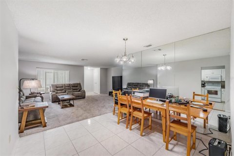 Casa en venta en Sun City Center, Florida, 2 dormitorios, 172.8 m2 № 1817826 - foto 10