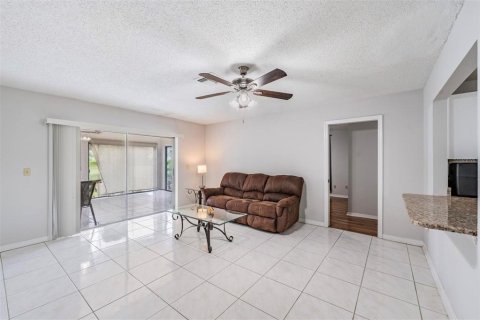 Casa en venta en Sun City Center, Florida, 2 dormitorios, 172.8 m2 № 1817826 - foto 14