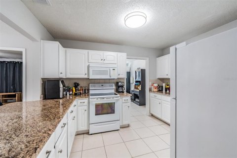 Casa en venta en Sun City Center, Florida, 2 dormitorios, 172.8 m2 № 1817826 - foto 11
