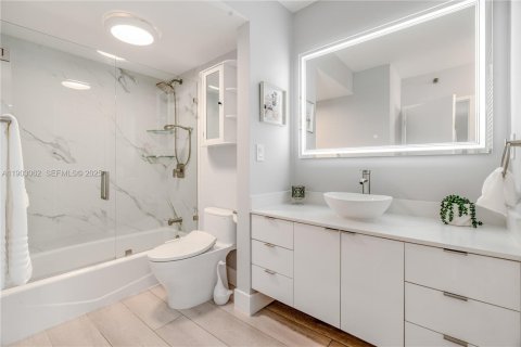 Condominio en alquiler en Miami Beach, Florida, 1 dormitorio, 82.68 m2 № 2054196 - foto 18