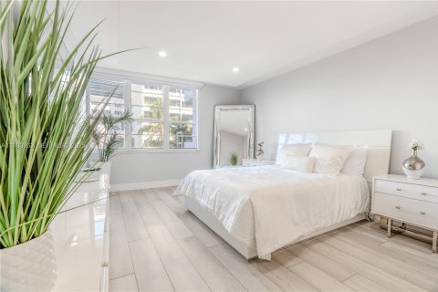 Condominio en alquiler en Miami Beach, Florida, 1 dormitorio, 82.68 m2 № 2054196 - foto 20