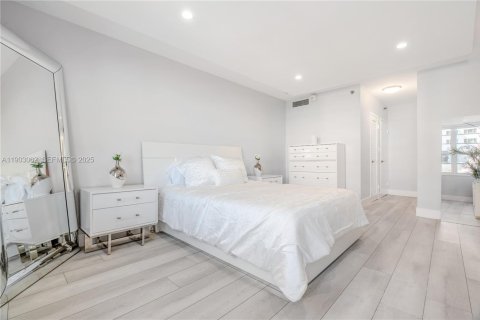 Condominio en alquiler en Miami Beach, Florida, 1 dormitorio, 82.68 m2 № 2054196 - foto 21