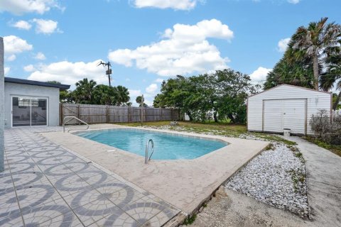 House in Daytona Beach, Florida 4 bedrooms, 196.02 sq.m. № 2100897 - photo 30