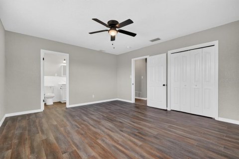 House in Daytona Beach, Florida 4 bedrooms, 196.02 sq.m. № 2100897 - photo 19