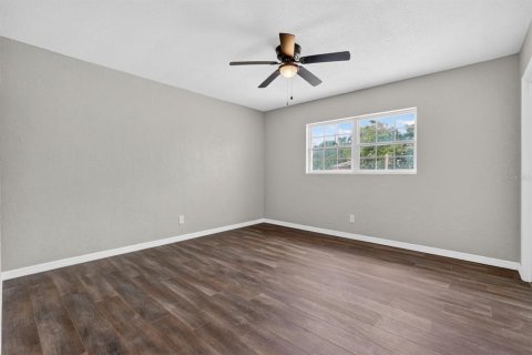 House in Daytona Beach, Florida 4 bedrooms, 196.02 sq.m. № 2100897 - photo 24