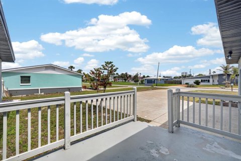 House in Daytona Beach, Florida 4 bedrooms, 196.02 sq.m. № 2100897 - photo 7