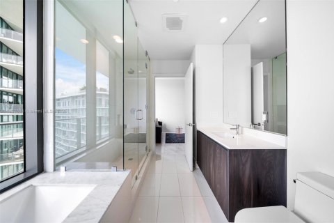 Condominio en venta en Miami, Florida, 3 dormitorios, 153.2 m2 № 1686201 - foto 30