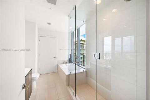 Condominio en venta en Miami, Florida, 3 dormitorios, 153.2 m2 № 1686201 - foto 21