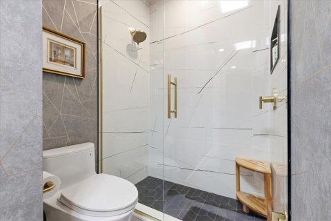 Villa ou maison à vendre à Orlando, Floride: 3 chambres, 219.62 m2 № 2430485 - photo 6