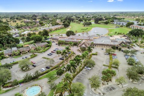 Condo in Lake Worth, Florida, 2 bedrooms № 2261119 - photo 29