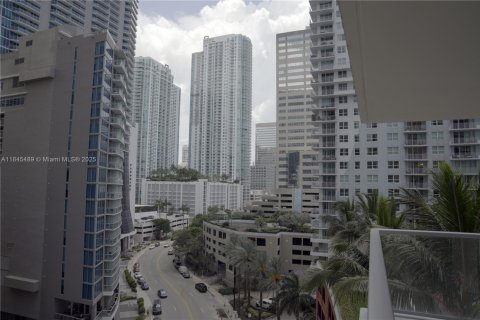 Condominio en venta en Miami, Florida, 3 dormitorios, 136.57 m2 № 1852223 - foto 11