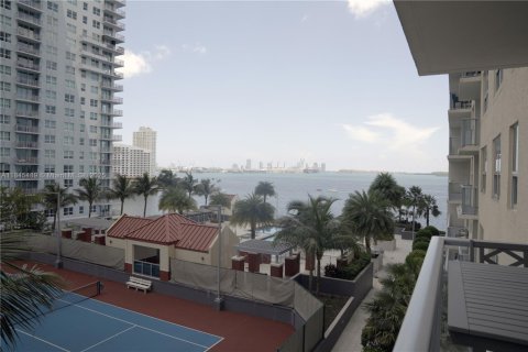 Condominio en venta en Miami, Florida, 3 dormitorios, 136.57 m2 № 1852223 - foto 8