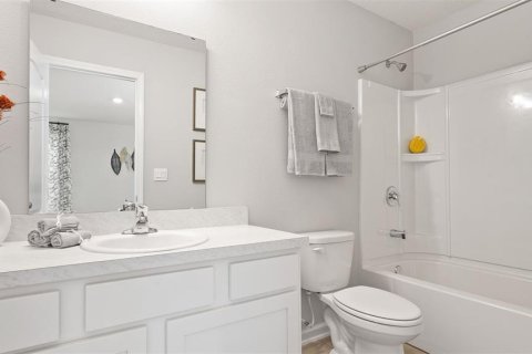 Townhouse in Saint Augustine, Florida 3 bedrooms, 139.54 sq.m. № 1885021 - photo 9